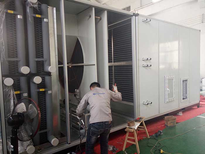 威海某大型化工企業(yè)兩臺(tái)10%濕度，40000風(fēng)量2臺(tái)除濕機(jī)組